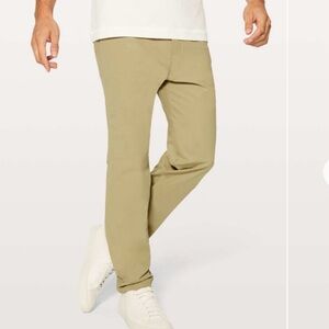 Lululemon Commission Pant Slim
Warpstream Tofino Sand size 30